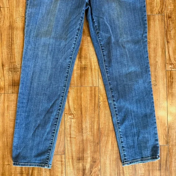 CHICOS Women’s Blue Girlfriend So Slimming Slim Ankle Jeans Size 0.5 (6) - Picture 7 of 13